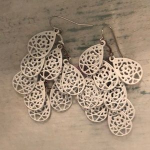White tiered earrings
